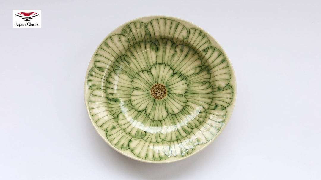 The Complete Guide to Japanese Dinnerware: Plates, Bowls, Cups and Chopsticks