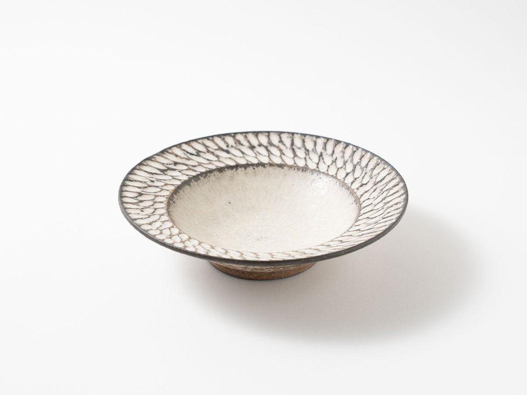 A small white rim plate by Masanori Yamamoto