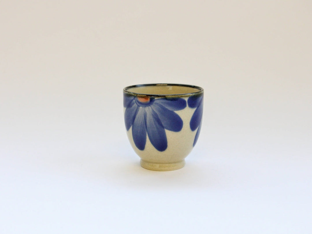 Indigo flower cup in blue porcelain, from Chojuro Kiln, Nagasaki