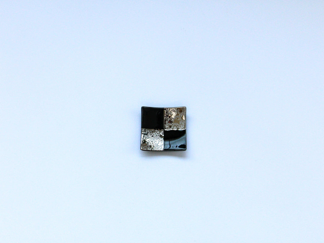 Checkered pattern anti-square small piece in black and silver porcelain by Seitoen, Saga