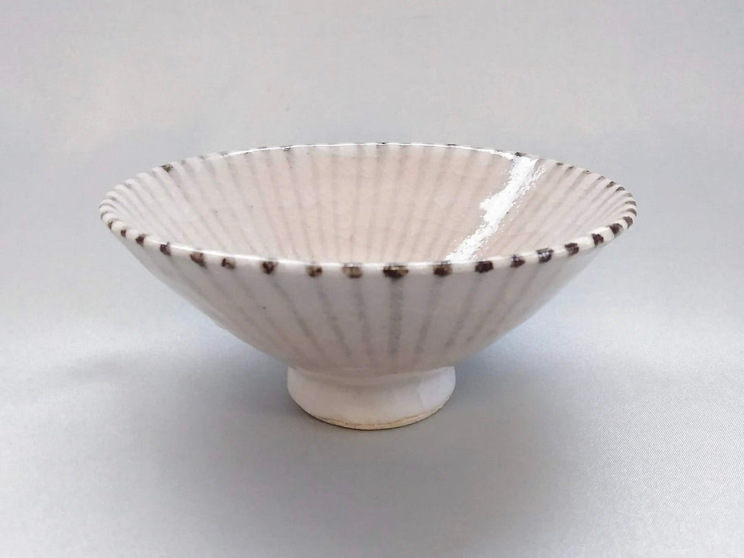 Shino Tokusa flat rice bowl by Shigehisa Miura, glazed in tokusa pattern