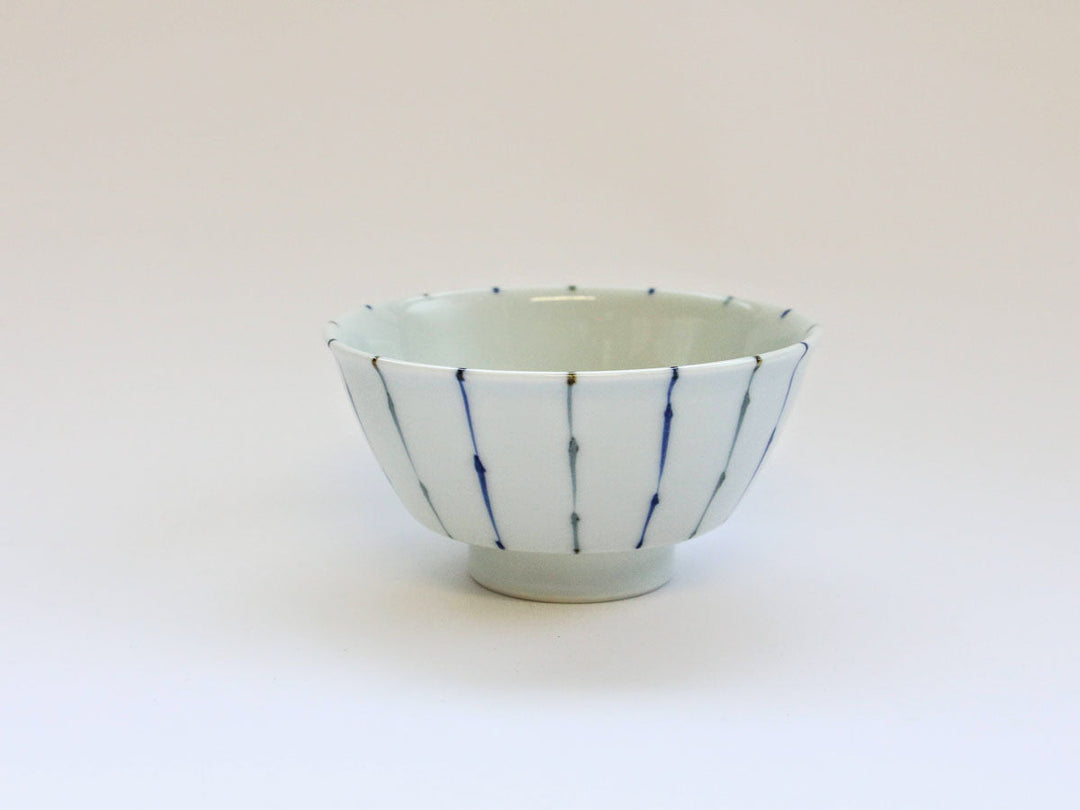 Blue two-color fine-stripe porcelain rice bowl from Tamori Pottery, Saga