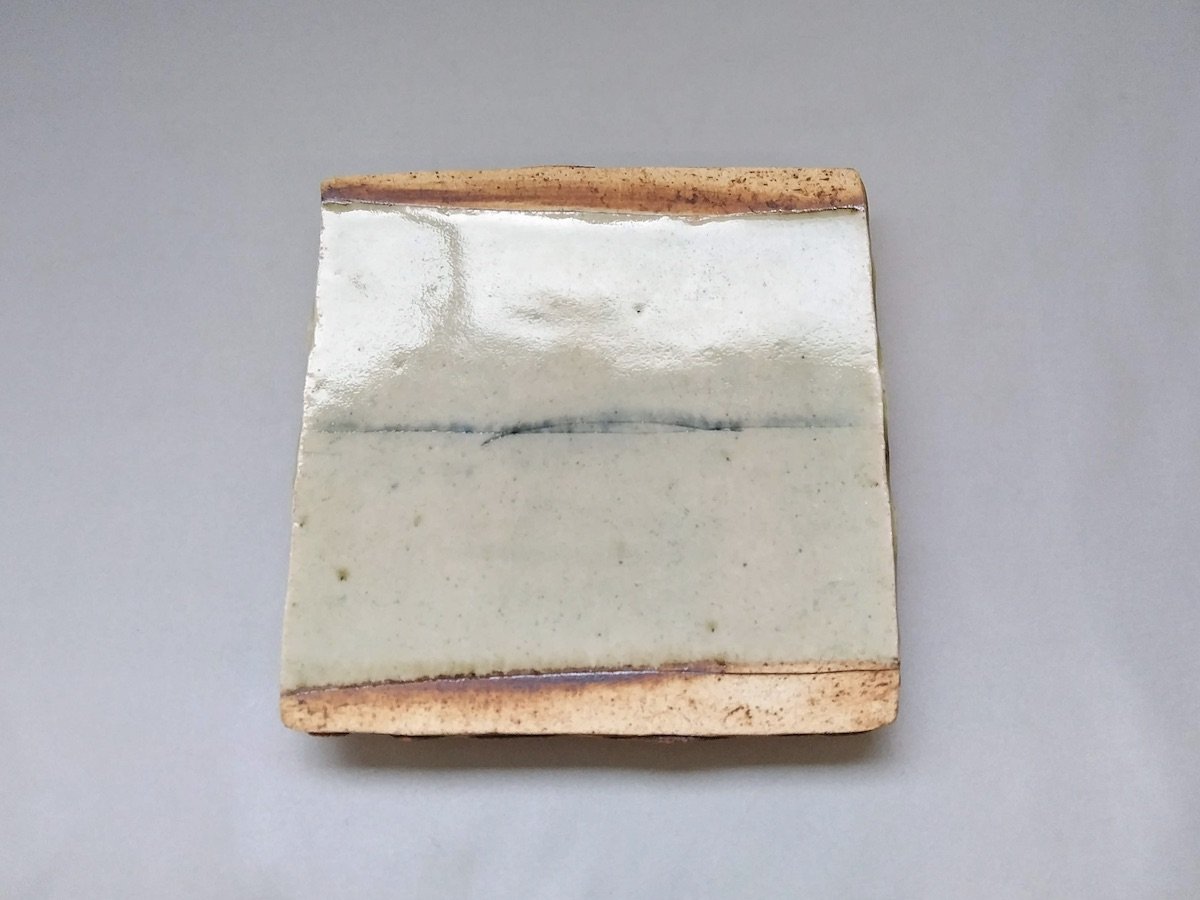 Ash Glazed wire Carving 5-Sun Square Plate - Crafted By Yoshitaka Kato