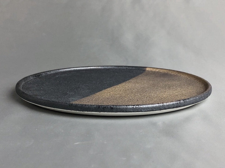 Crystal hankin lacqueRed 22cm Round Plate with Edge - Crafted By Toetsu Kiln