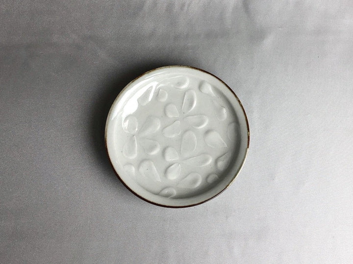 White Porcelain Yotsuba 4.5-Sun Plate - Crafted By Kousei Kobayashi