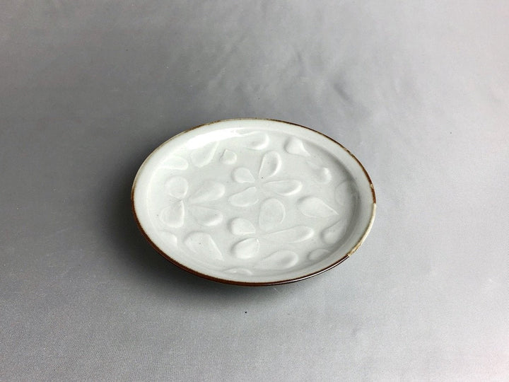 White Porcelain Yotsuba 4.5-Sun Plate - Crafted By Kousei Kobayashi