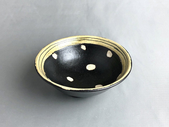 Black Glazed line-engraved dot 5-Sun Pot - Crafted By Kazuhito Yamamoto