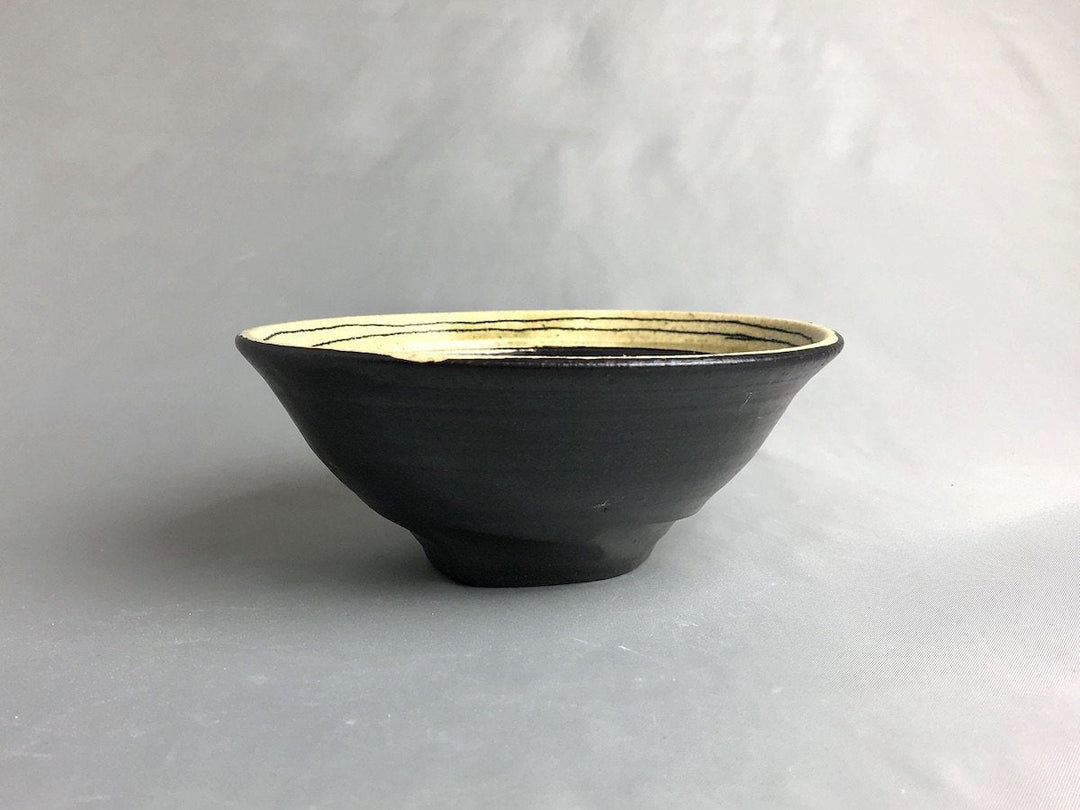 Black Glazed line-engraved dot 5-Sun Pot - Crafted By Kazuhito Yamamoto