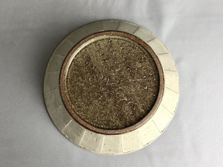 White Slip sogi in a 7-Sun Shallow Bowl - Crafted By Shinji Akane