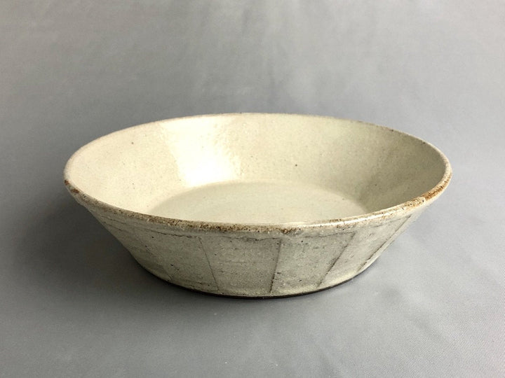 White Slip sogi in a 7-Sun Shallow Bowl - Crafted By Shinji Akane