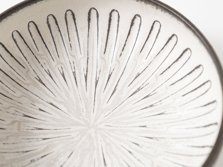 Shinogi Pouring Bowl, White — Hand-Glazed Japanese Pottery by Masanori Yamamoto