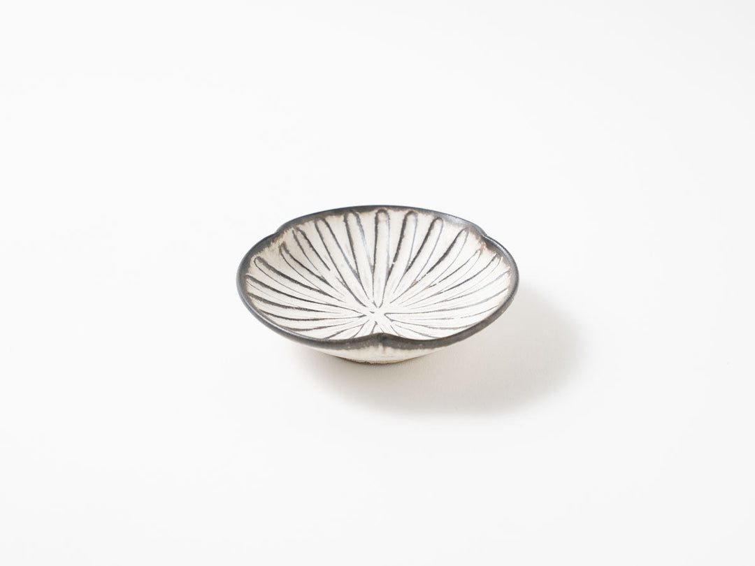 Lobed Plate, 3-Sun — Hand-Glazed Japanese Pottery by Masanori Yamamoto
