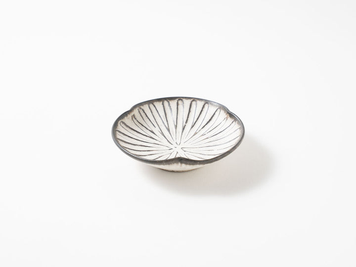 Lobed Plate, 3-Sun — Hand-Glazed Japanese Pottery by Masanori Yamamoto