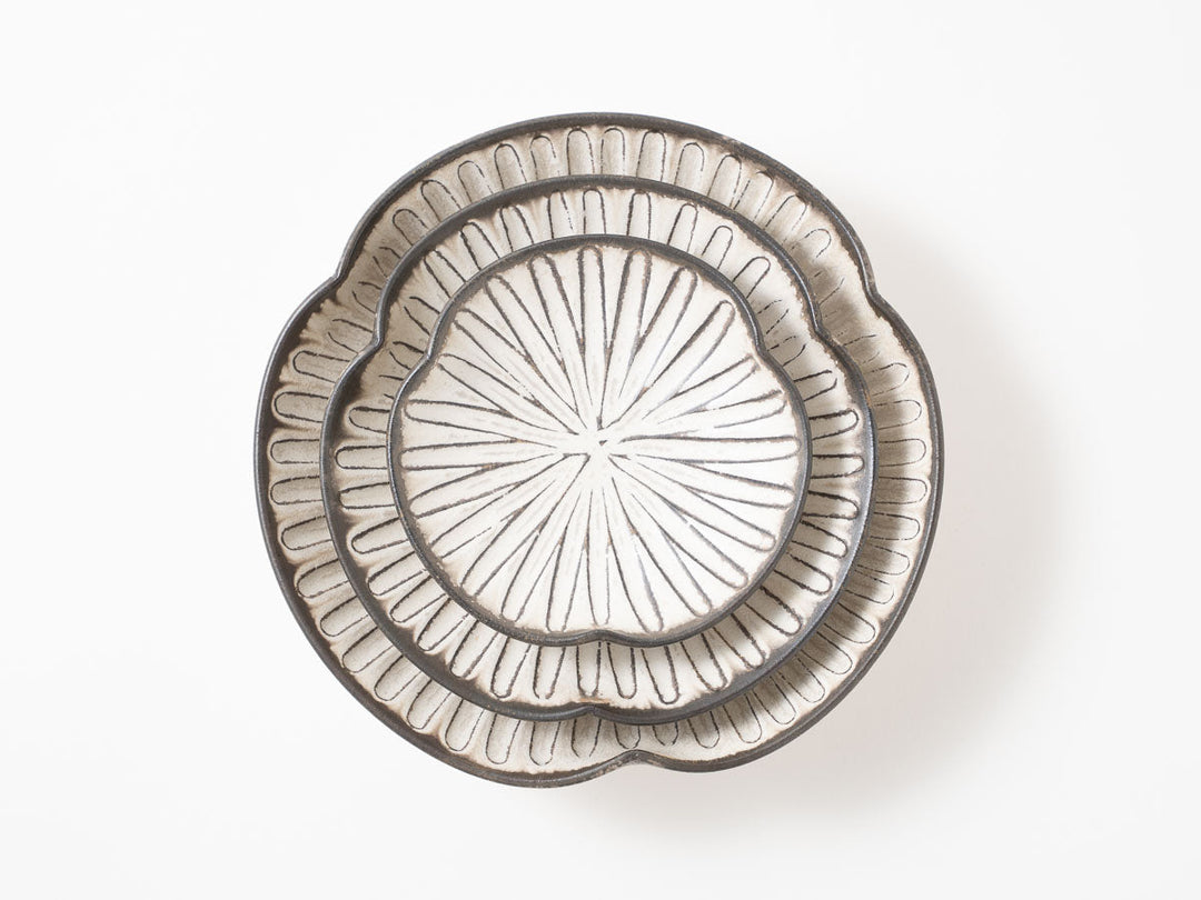 Lobed Plate, 3-Sun — Hand-Glazed Japanese Pottery by Masanori Yamamoto