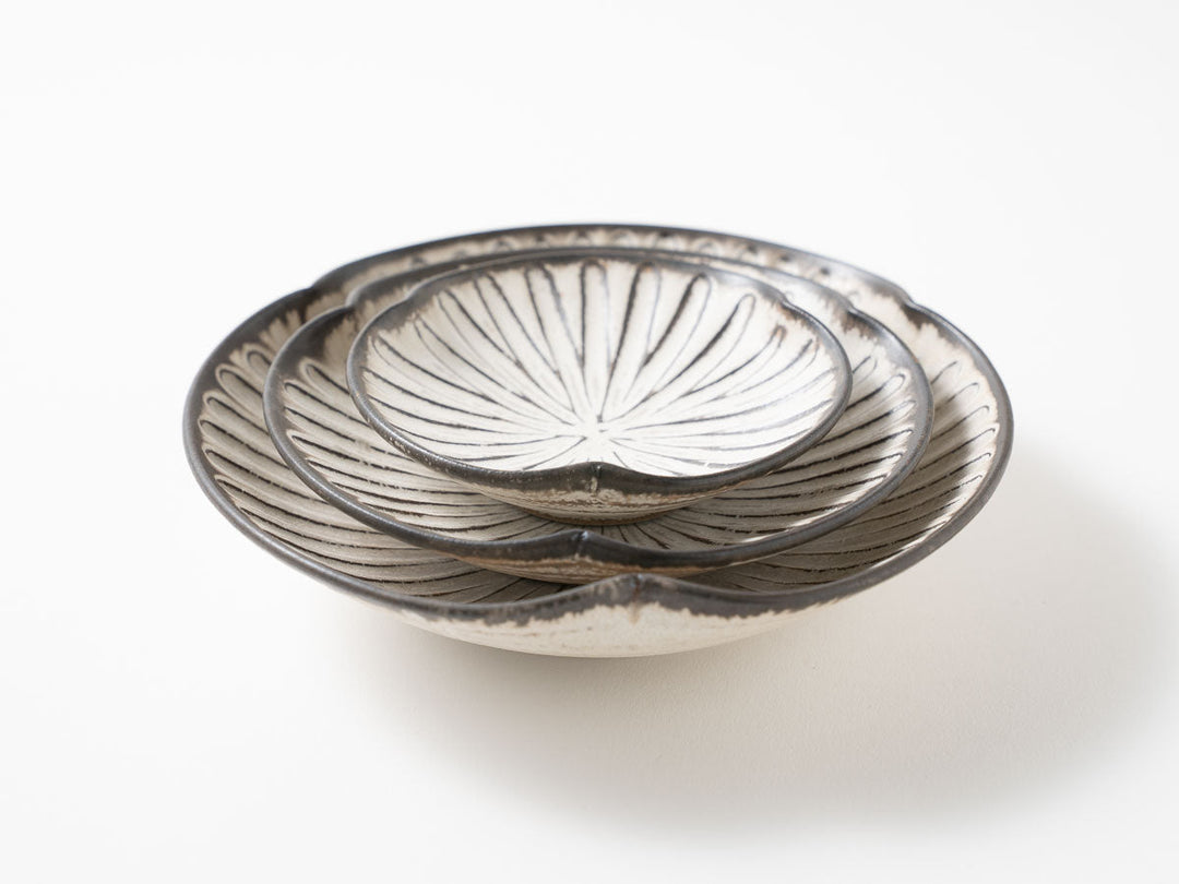 Lobed Plate, 3-Sun — Hand-Glazed Japanese Pottery by Masanori Yamamoto