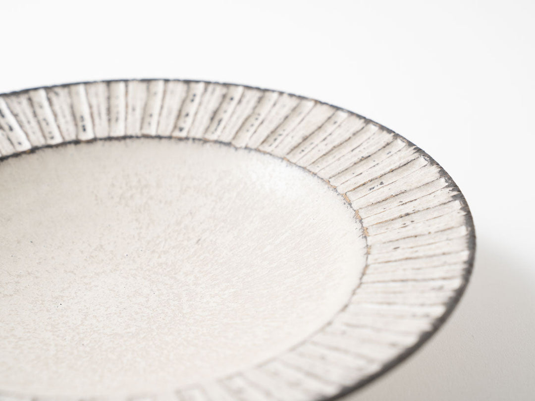 Rim Plate, Medium, White, Shinogi — Hand-Glazed Japanese Pottery by Masanori Yamamoto