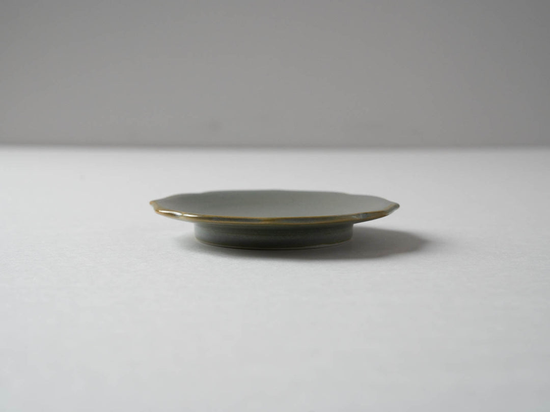 Light Rikyu Bellflower 4.5-Sun Plate - Crafted By Toetsu Kiln