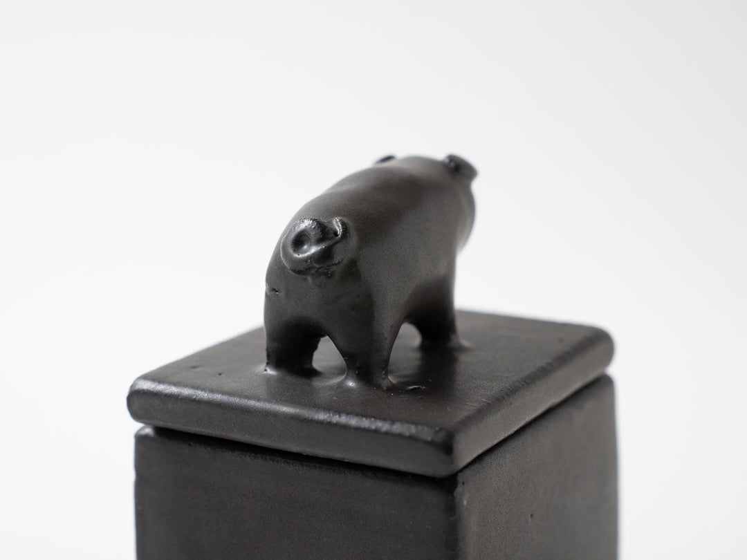 Pig Cube Object — Hand-Painted Japanese Pottery by Ryo Makita