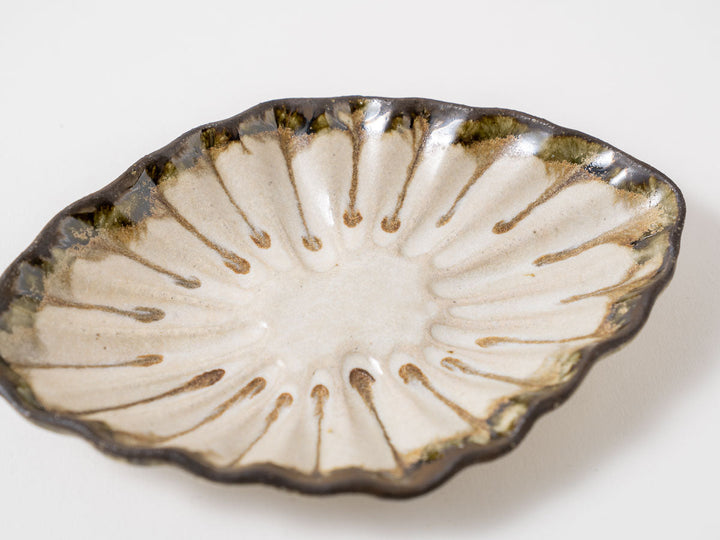 Kikka Oval Plate S (White) - Crafted By Jun Fujiwara