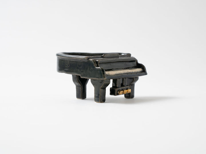 Piano Mamezara Plate — Ryo Makita