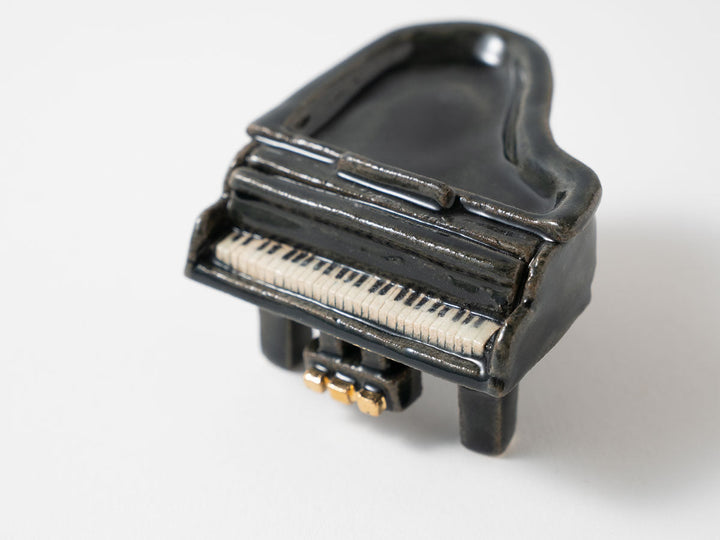 Piano Mamezara Plate — Ryo Makita