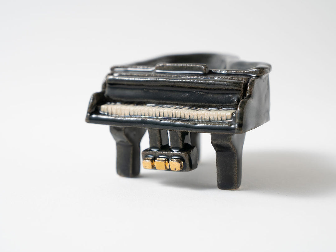 Piano Mamezara Plate — Ryo Makita