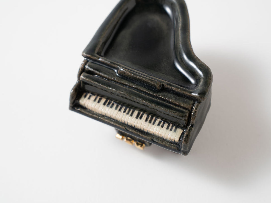 Piano Mamezara Plate — Ryo Makita