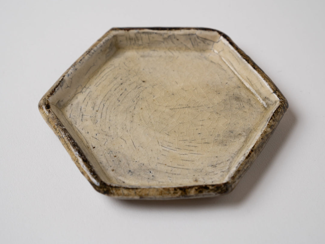 Brush Mark Hexagonal Small Plate - Crafted By Otenjia Kiln