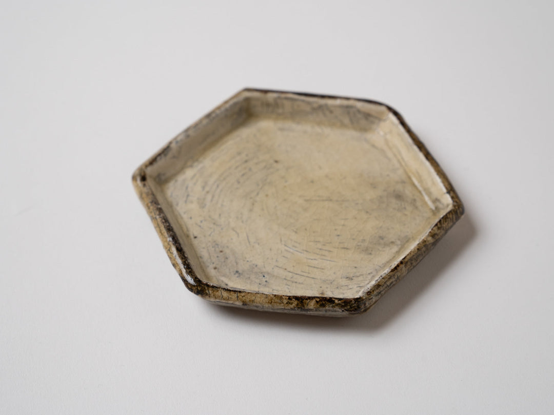 Brush Mark Hexagonal Small Plate - Crafted By Otenjia Kiln