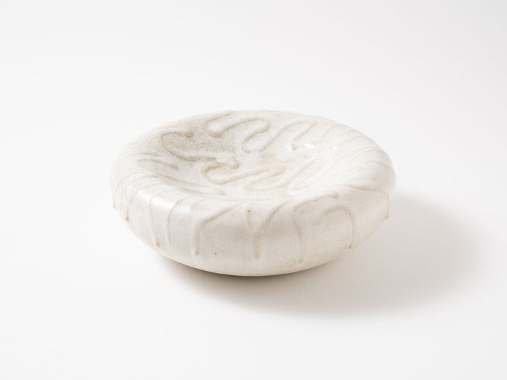 Hollow Pedestal Plate M (6-Sun), White — Hand-Glazed Japanese Pottery by Jun Fujiwara