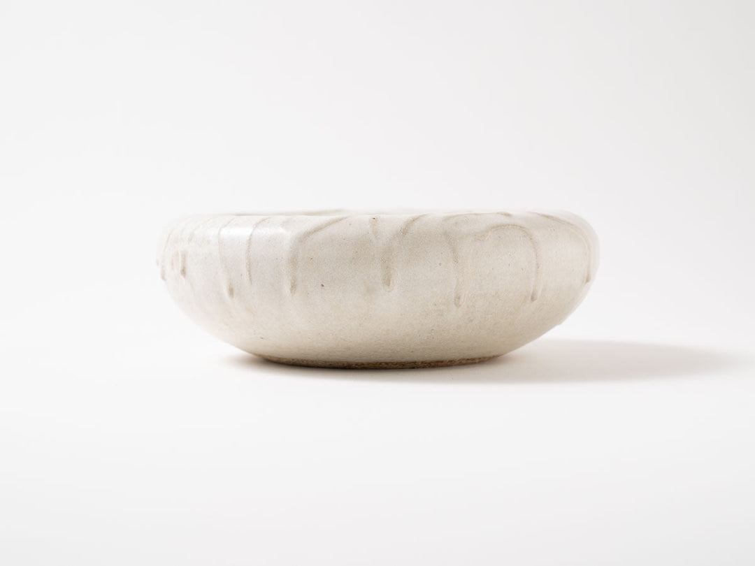 Hollow Pedestal Plate M (6-Sun), White — Hand-Glazed Japanese Pottery by Jun Fujiwara