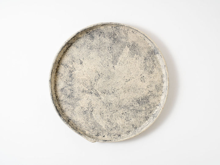 White Slip (Black) Rim Round Plate (8-inch) - Crafted By Taeko Kajiwara