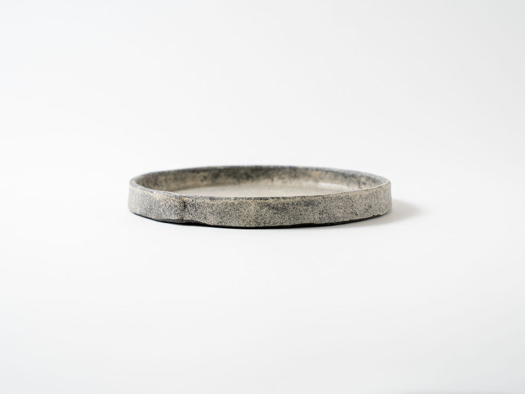 White Slip (Black) Rim Round Plate (Medium) - Crafted By Taeko Kajiwara