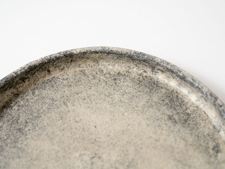 White Slip (Black) Rim Round Plate (Medium) - Crafted By Taeko Kajiwara