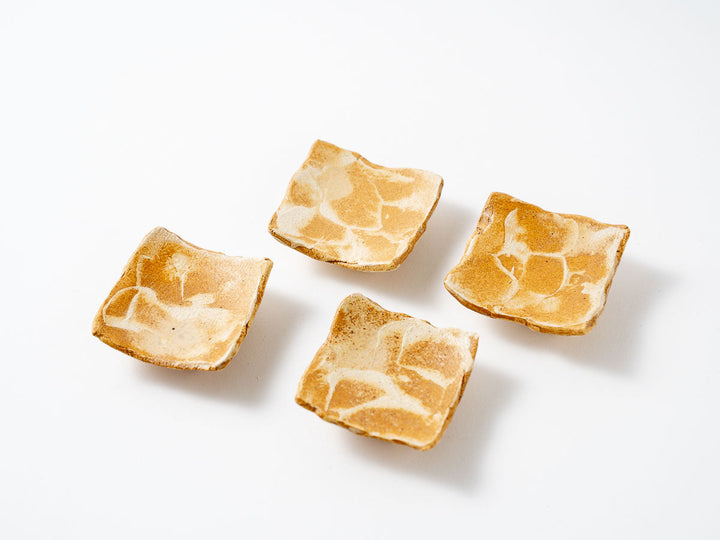 Scratched Pattern (Yellow) Square Chopstick Rest - Crafted By Taeko Kajiwara