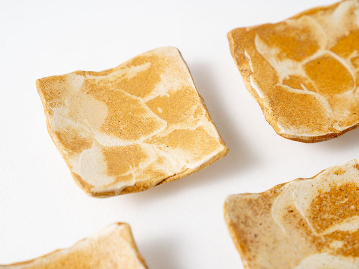 Scratched Pattern (Yellow) Square Chopstick Rest - Crafted By Taeko Kajiwara