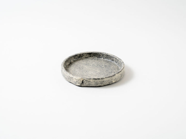 White Slip (Black) Rim Round Plate (Hime) - Crafted By Taeko Kajiwara