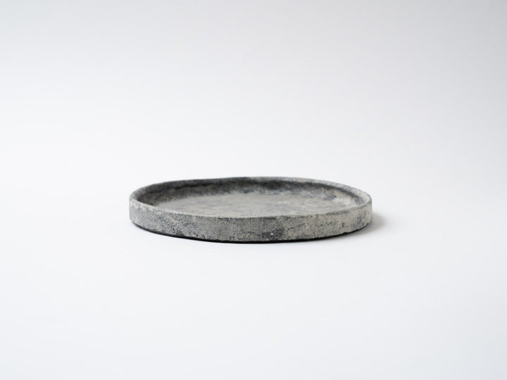 White Slip Black Round Plate Medium - Crafted By Taeko Kajiwara