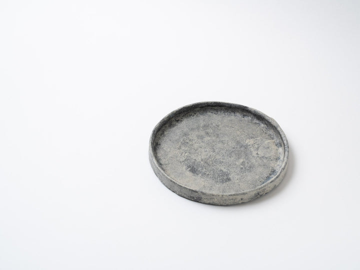 White Slip Black Round Plate Medium - Crafted By Taeko Kajiwara