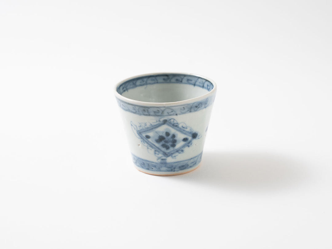 Soba Cup with Diamond Window Pattern — Hand-Painted Japanese Porcelain by Shotaro Yokota