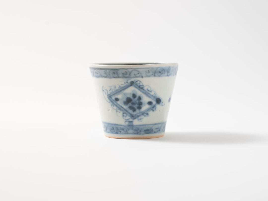 Soba Cup with Diamond Window Pattern — Hand-Painted Japanese Porcelain by Shotaro Yokota