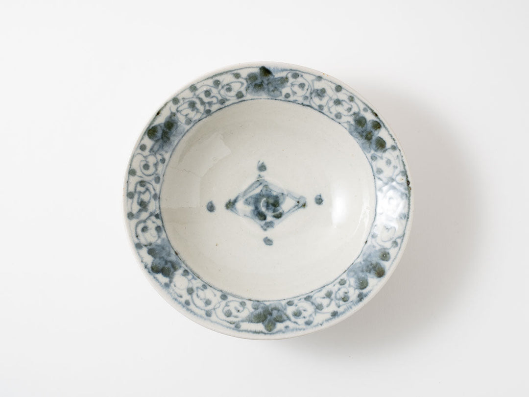 Annan-Style (Porcelain) Rimmed Double-Naburi 7-Sun Bowl, Vined Karakusa Pattern Crafted By Katsuro Yokota