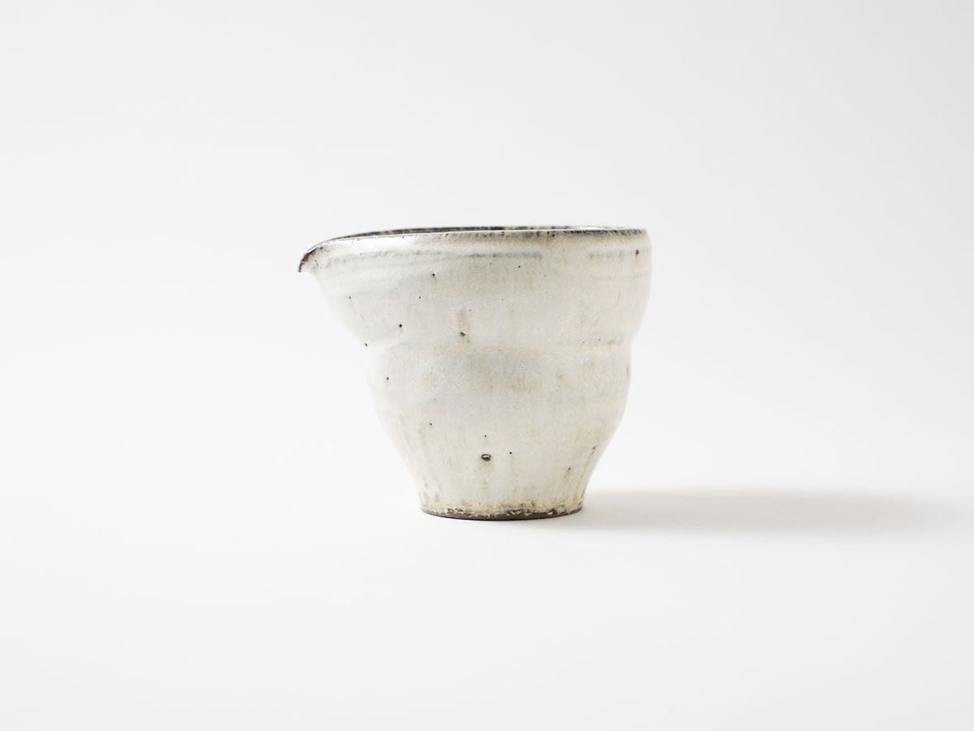 White Katakuchi Sake Pourer Crafted By Yuichi Hirai