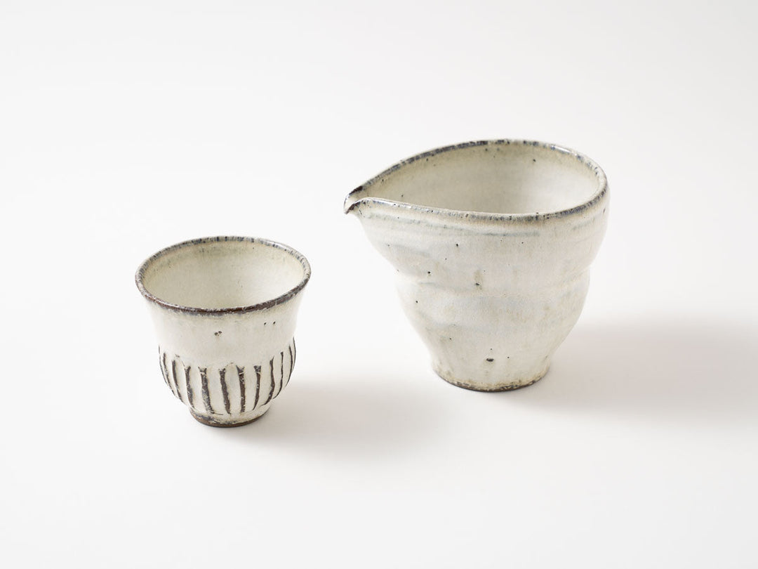 White Katakuchi Sake Pourer Crafted By Yuichi Hirai