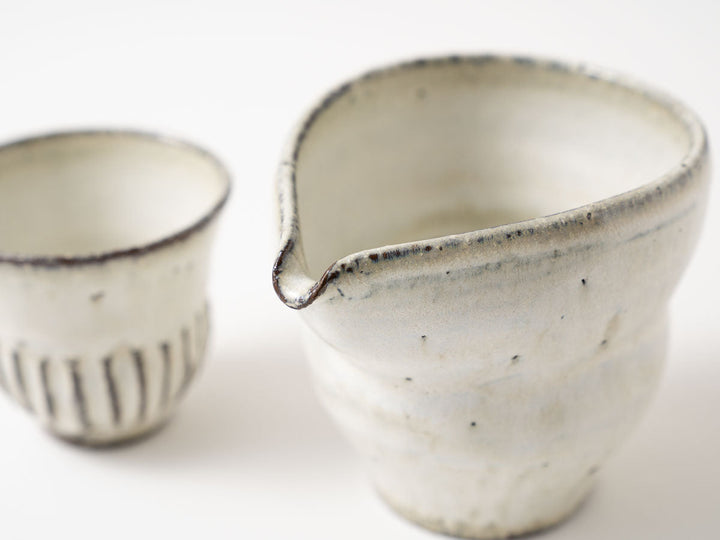 White Katakuchi Sake Pourer Crafted By Yuichi Hirai