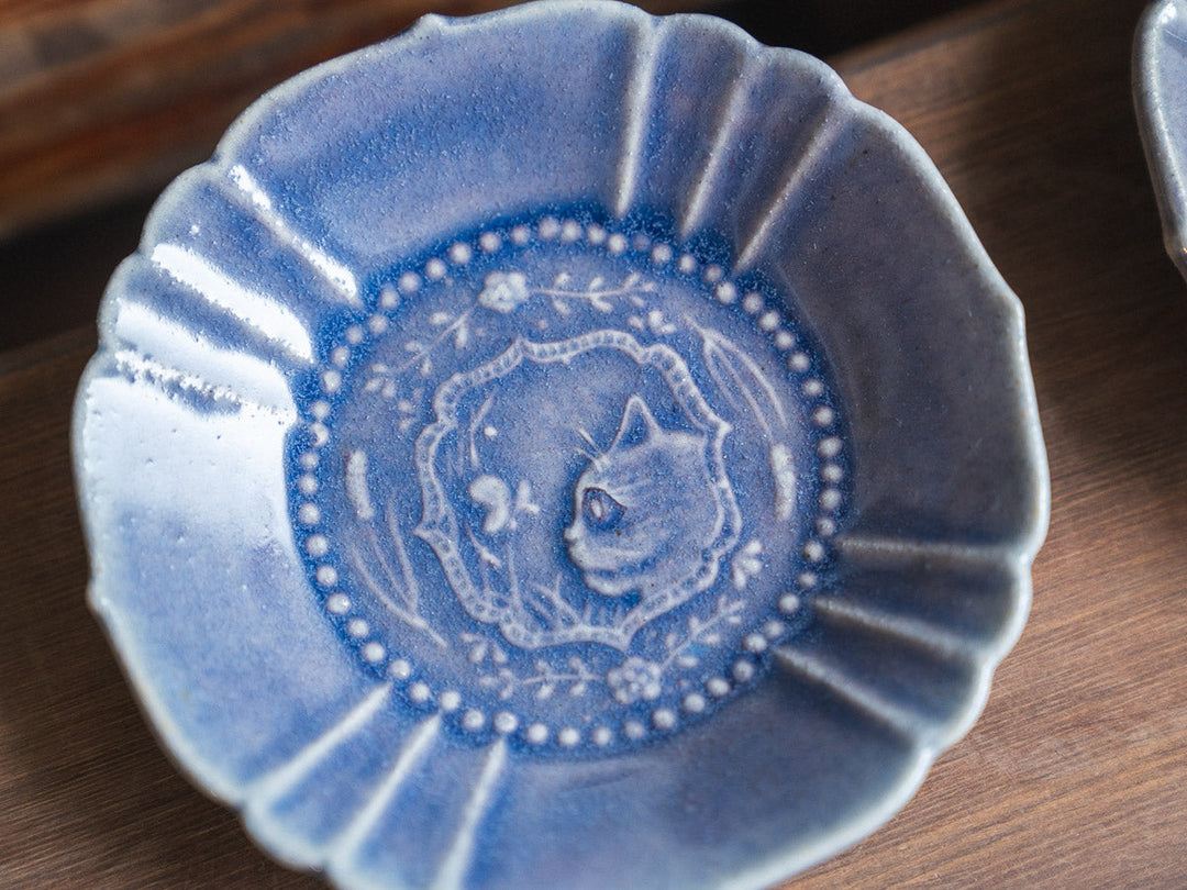 Cat Motif Flower-Rim Small Bowl - Crafted By Hitomi Yamazaki