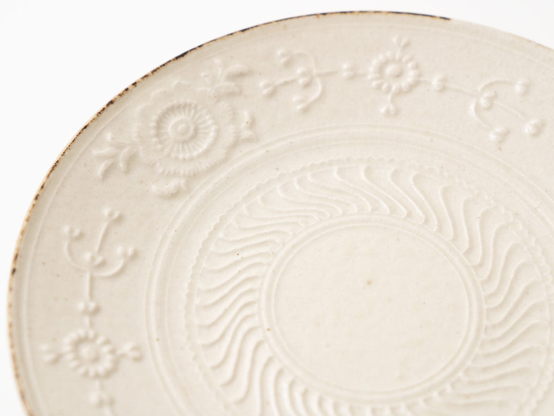 Floral Plate, 5.5-Sun — Hand-Painted Japanese Pottery by Hitomi Yamasaki