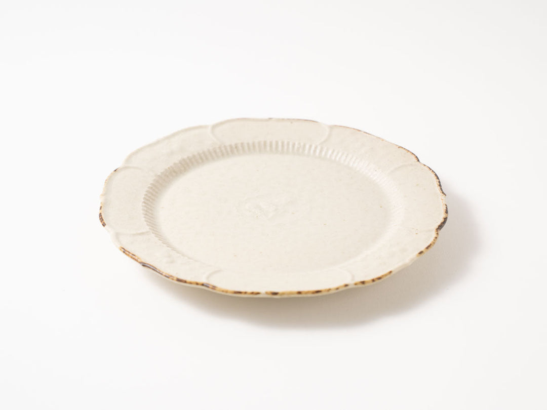Dandelion-Pattern Lobed Rim Plate — Hand-Painted Japanese Pottery by Hitomi Yamasaki