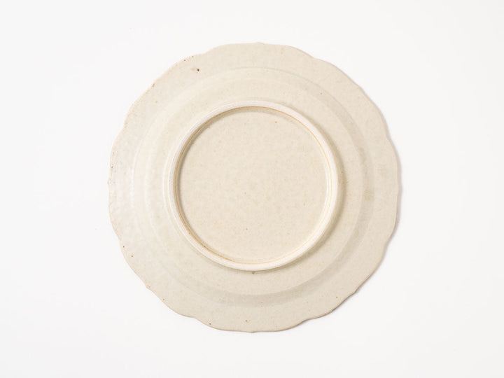 Dandelion-Pattern Lobed Rim Plate — Hand-Painted Japanese Pottery by Hitomi Yamasaki