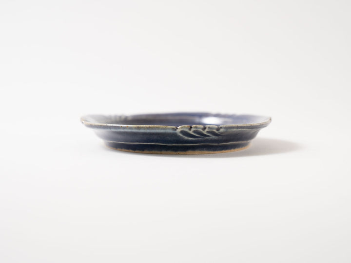 Ruffled-Rim Oval Plate, b — Hand-Painted Japanese Pottery by Hitomi Yamasaki